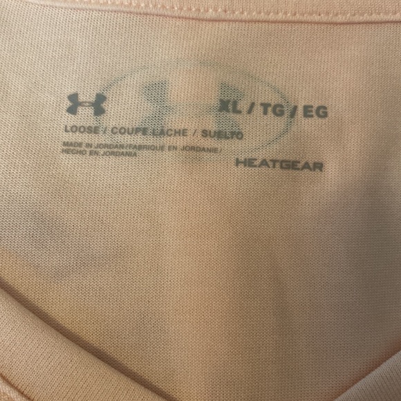 Woman’s Under Armor light pink loose shirt.  Never worn, excellent condition. - Picture 5 of 5